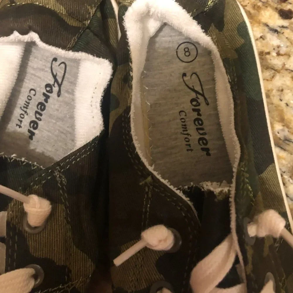 Women's Classic Camo Slip-On Comfort Fashion Sneaker 5209 Size 8 NWT